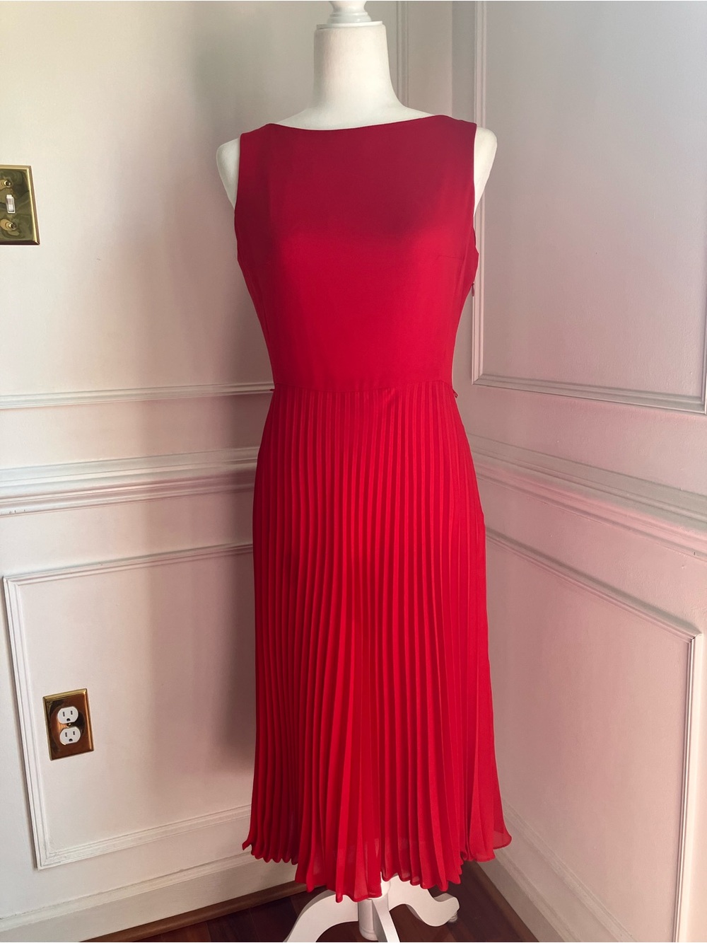 Lauren Ralph Lauren Red Sleeveless Boat Neckline Pleated Fit & Flare Midi Dress